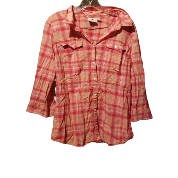 Tops - COPY - Pink button up